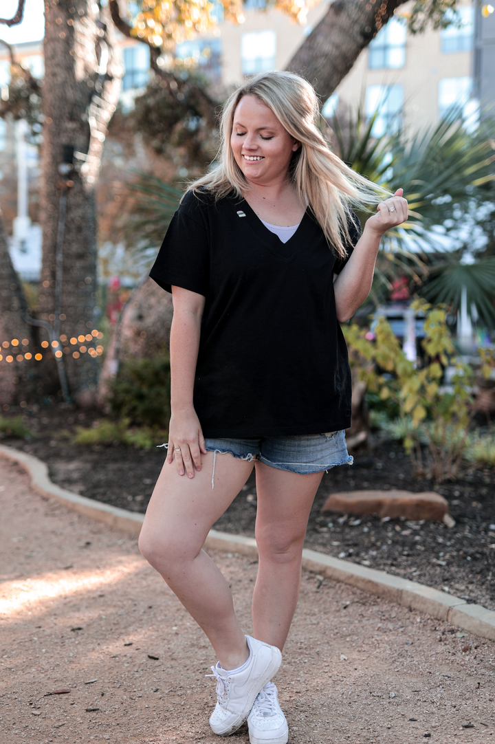 Boyfriend V-Neck - Short Sleeve (MIDNIGHT)