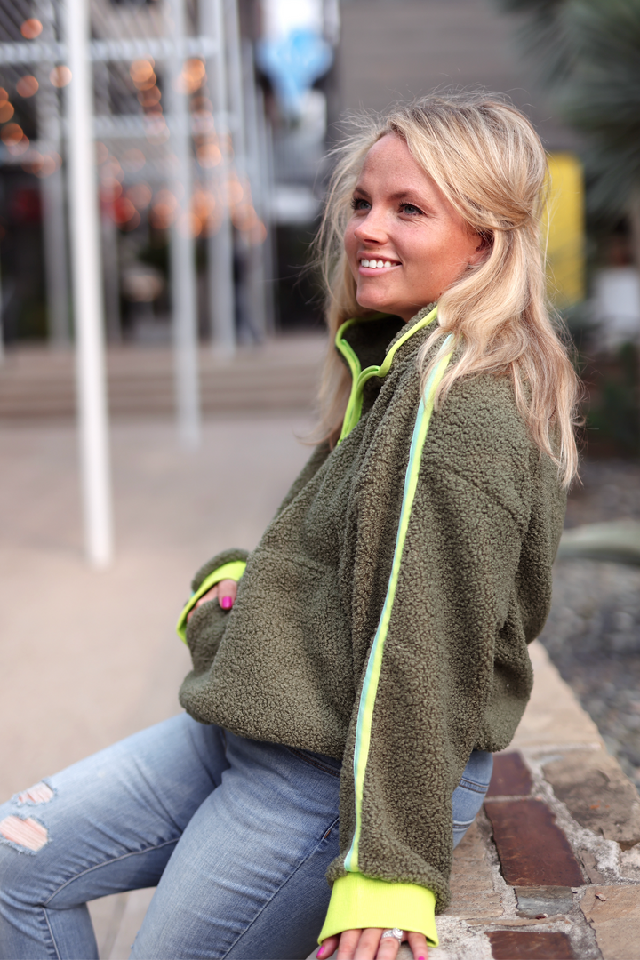 Around The Clock Teddy Quarter Zip Pullover (Olive)