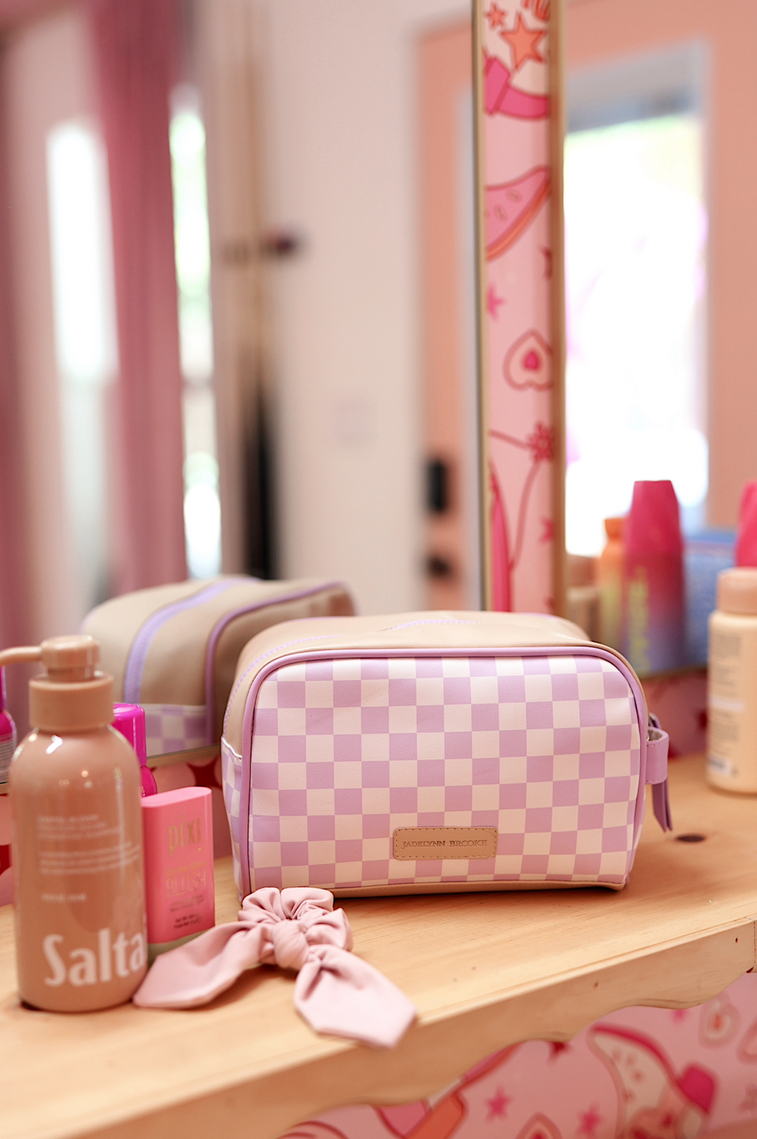 Handle Cosmetic Bag - MAMA (Tan/Lavender/Cream)