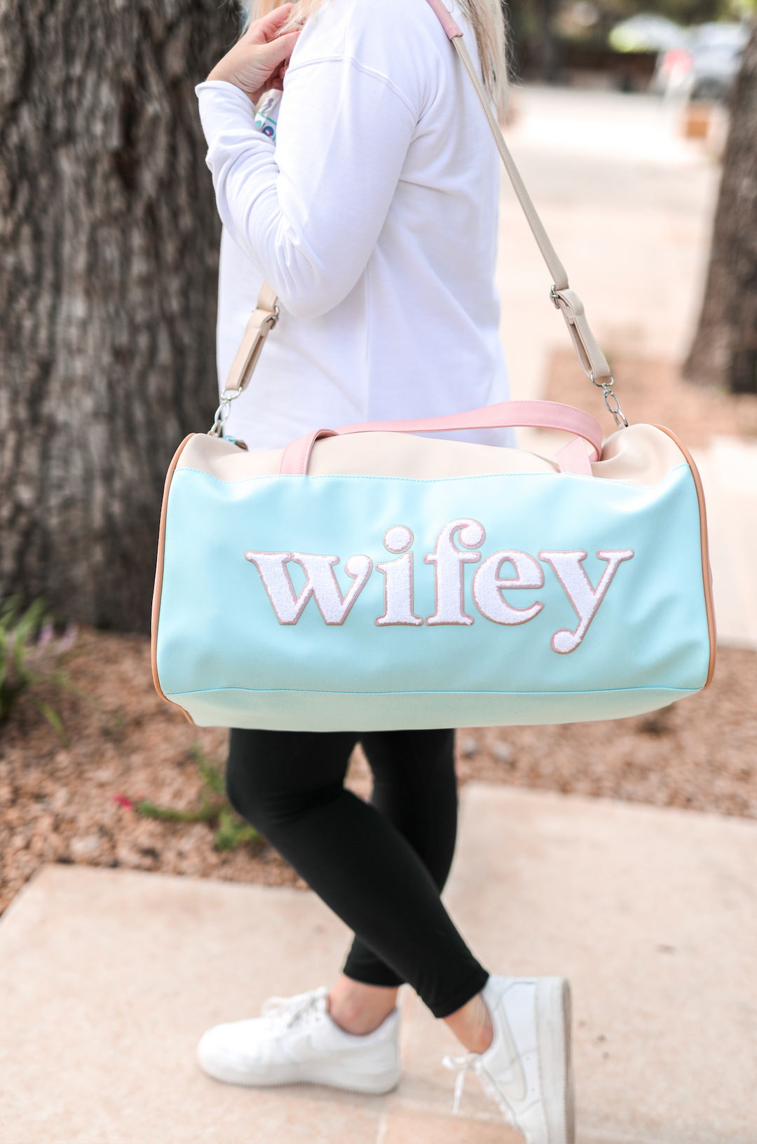 Duffle Bag (Cream/Lt. Blue) - New Wifey Travel